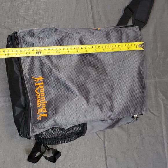 RUNNING ROOM unique backpack - Picture 10 of 12